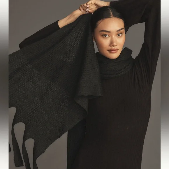 Anthropologie NWT Extreme fringe 137” “responsibly & sustainably made”scarf - Picture 2 of 10